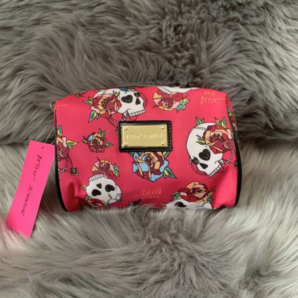 Betsey Johnson Fancy Skulls Loaf Print makeup Bag.